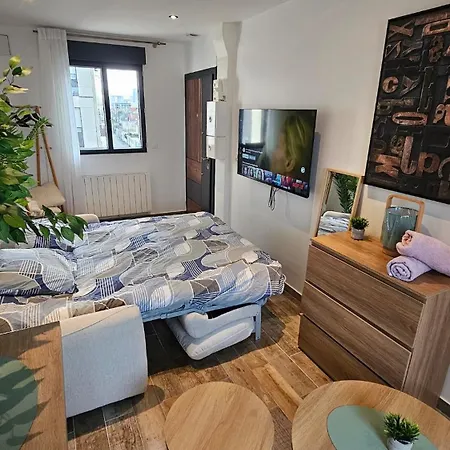 Comfortable In * Bezons